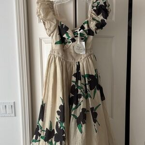 Elegant Floral Dress in Cream and Green